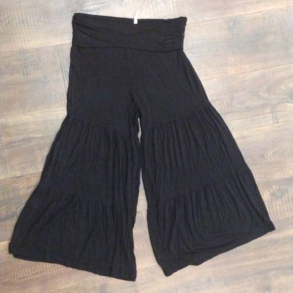 Source Unknown Pants - Black Palazzo Pants/Capris